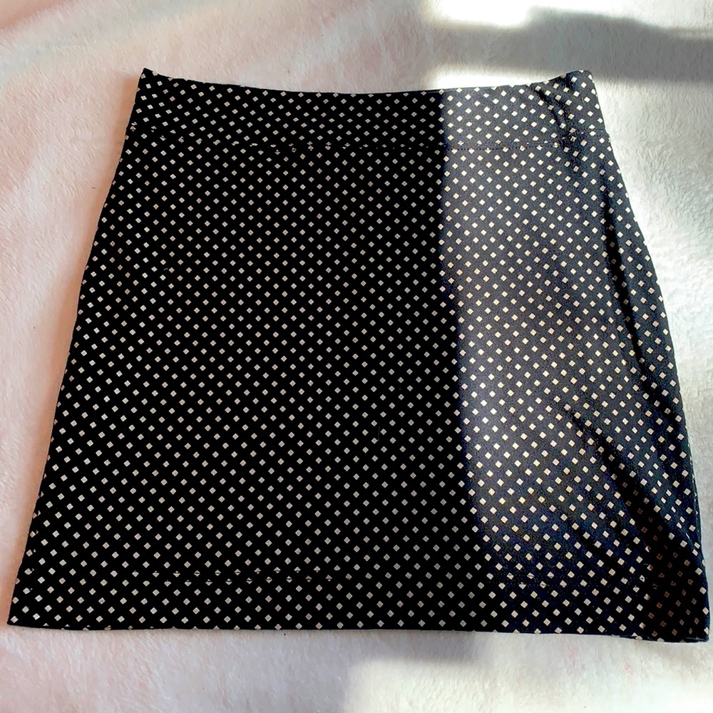 diamond dot VS skirt